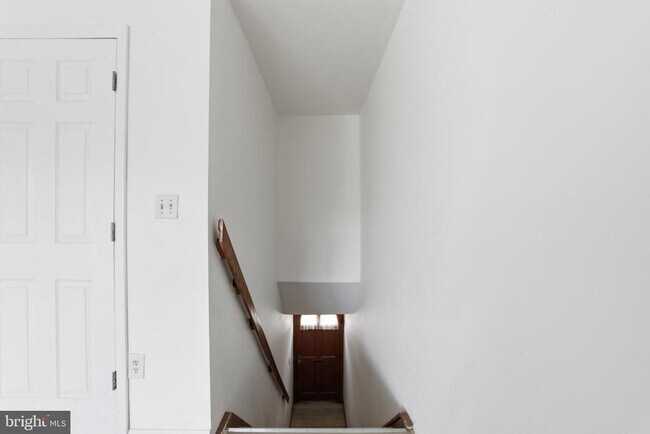 Building Photo - 1242 Liberte Ct