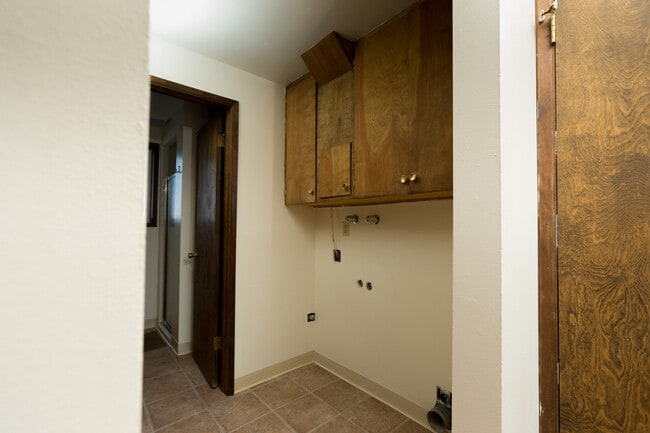 Building Photo - Modern Duplex for rent near Wandermere