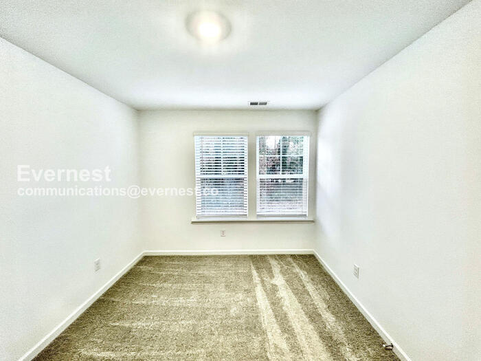 Building Photo - 4285 Marsha St