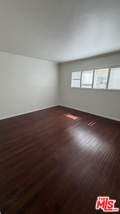 Building Photo - 960 Larrabee St