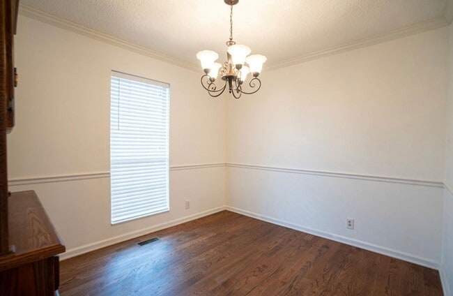 Building Photo - 101 Heathcote Ct