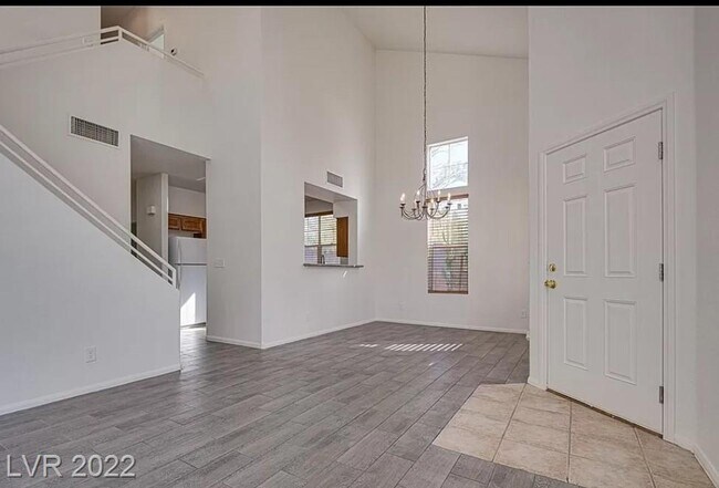 Building Photo - 1200 Valerio Ln