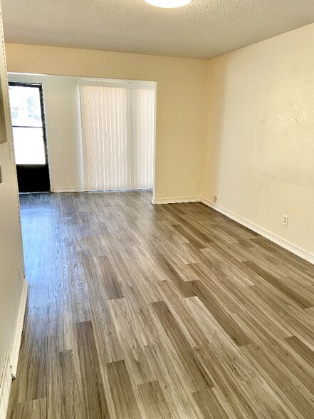 Building Photo - 709 W Cucharras St