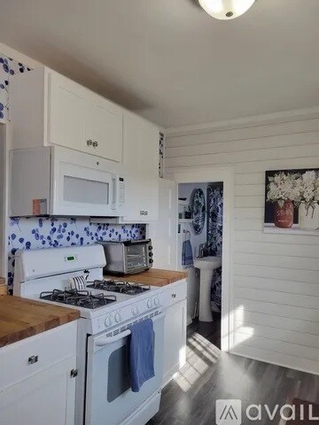 Building Photo - 295 Thirteenth St