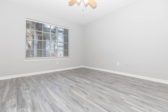Building Photo - Pelican Reef Apartments A