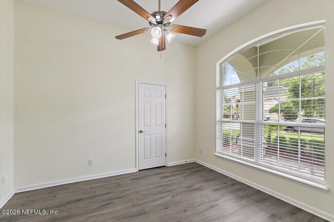 Building Photo - 8884 Hampton Landing Dr E