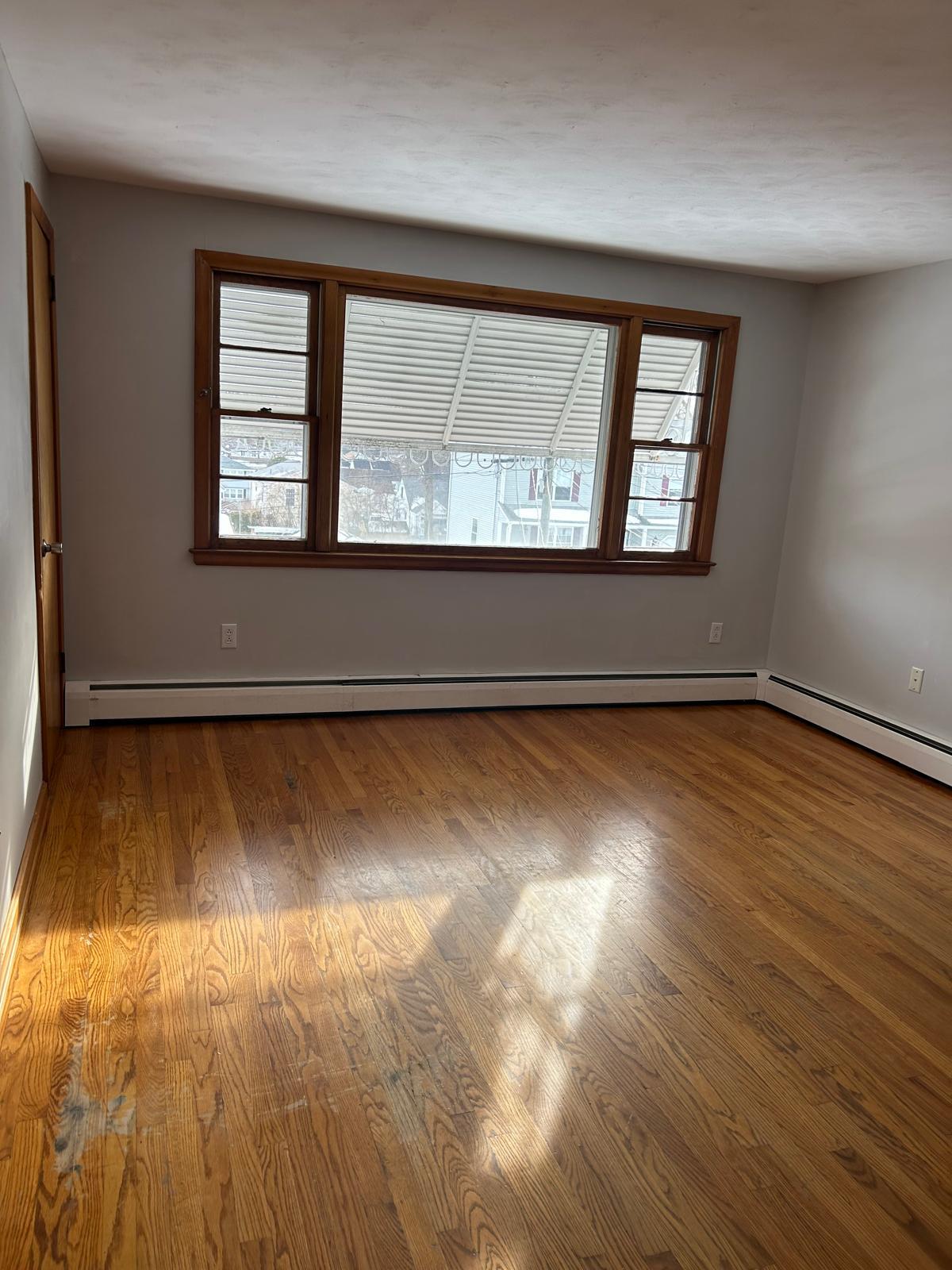 Building Photo - 121 Pinehurst Ave