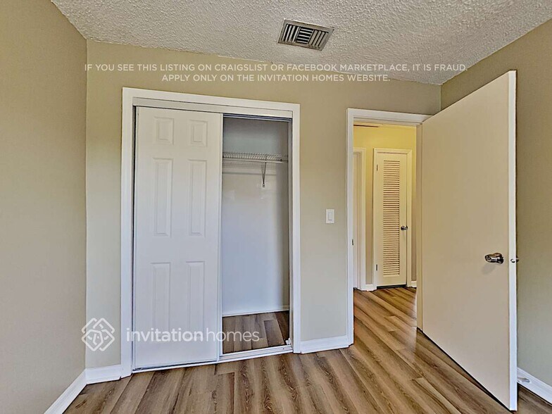 Building Photo - 9323 Southampton Pl