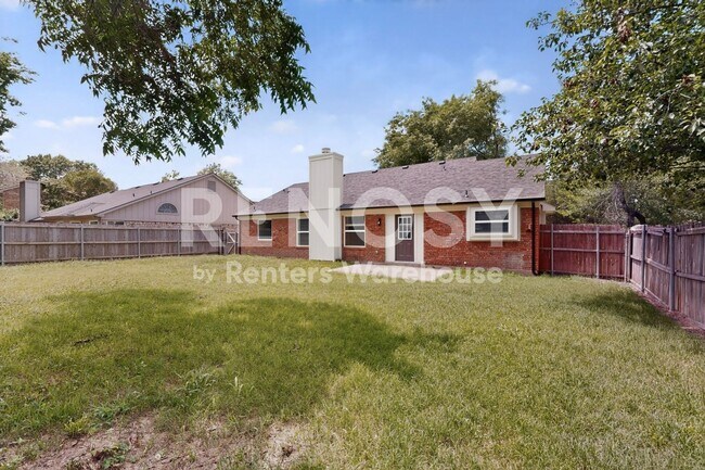 Building Photo - Complete Refreshed Move In Ready in Rowlett