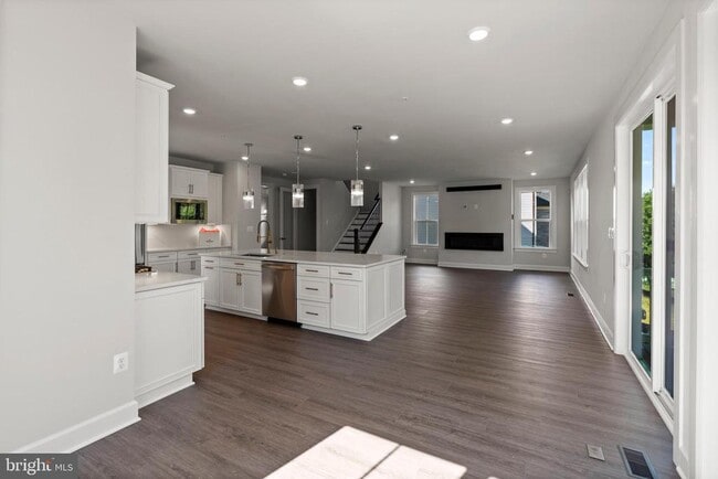 Building Photo - 1448 Lavender Clf Wy