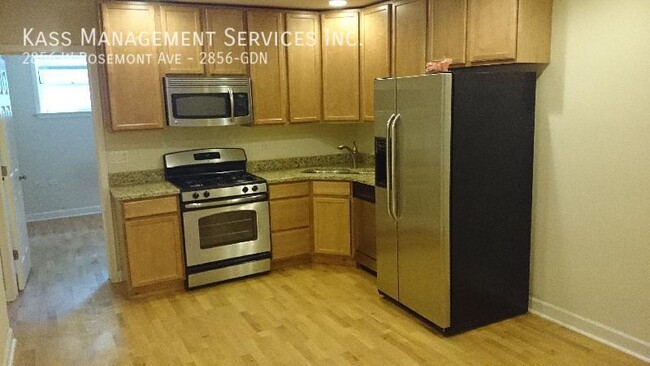 Primary Photo - 2856 W Rosemont Ave