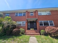 Building Photo - 3005 Walton St