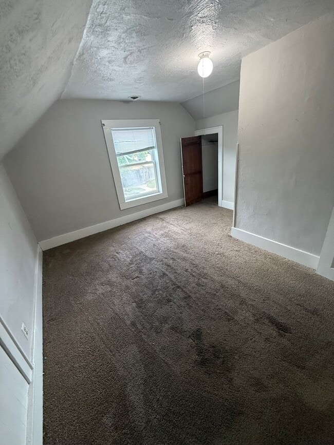Building Photo - 2305 1/2-2038-32 S Cleveland St