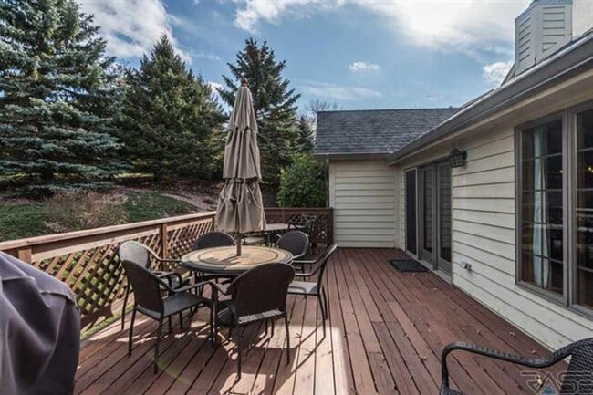 Building Photo - 4404 S Yellowstone Ln
