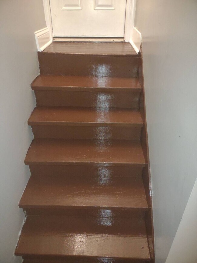 Building Photo - 8004 S Yale Ave