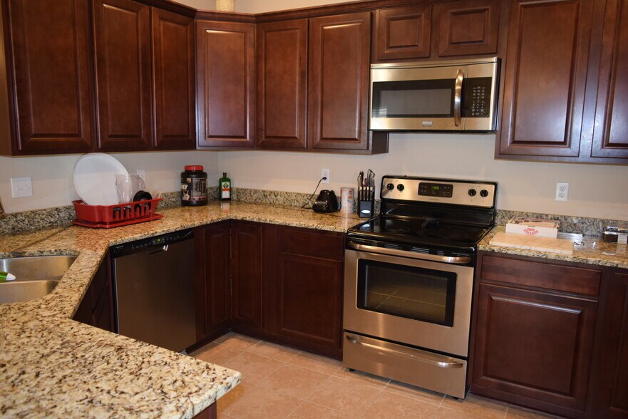 Kitchen - 113 Green Mountain Ridge Street