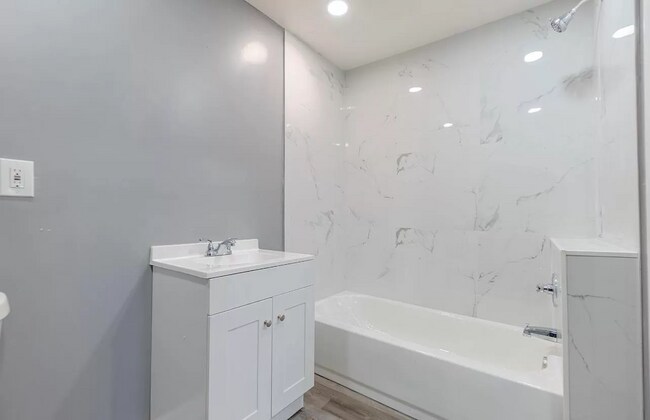 Building Photo - 2314 Brooklyn Ave