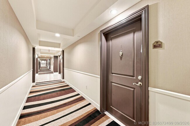 Building Photo - 610 W Las Olas Blvd