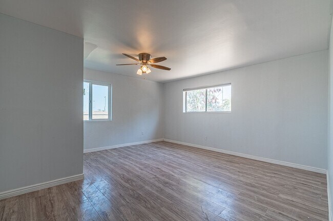 Building Photo - Acreage Property for Rent!!