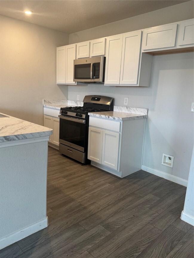 Building Photo - 68 Rd 51026