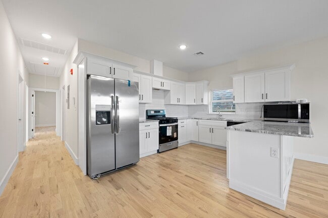 Building Photo - 56 2nd St