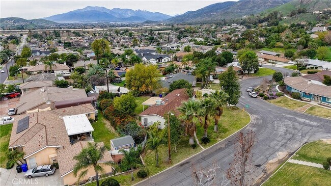 Building Photo - 3920 El Camino Dr