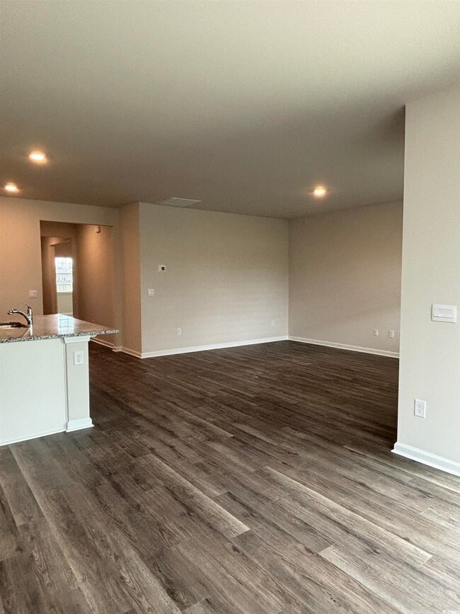 Building Photo - 210 Hadley Spgs Ave