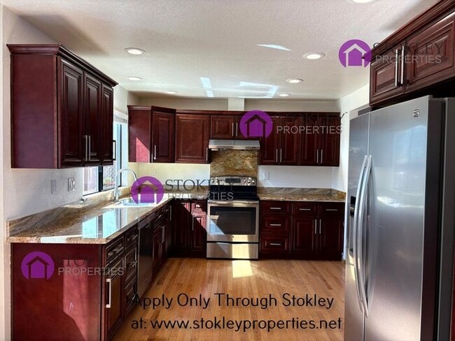 Building Photo - 1105 Rock Creek Way