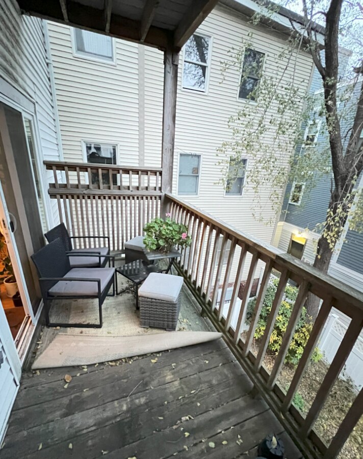 Building Photo - 609 Dorchester Ave