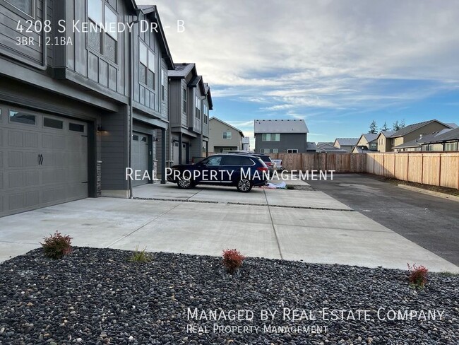 Building Photo - 4208 S Kennedy Dr