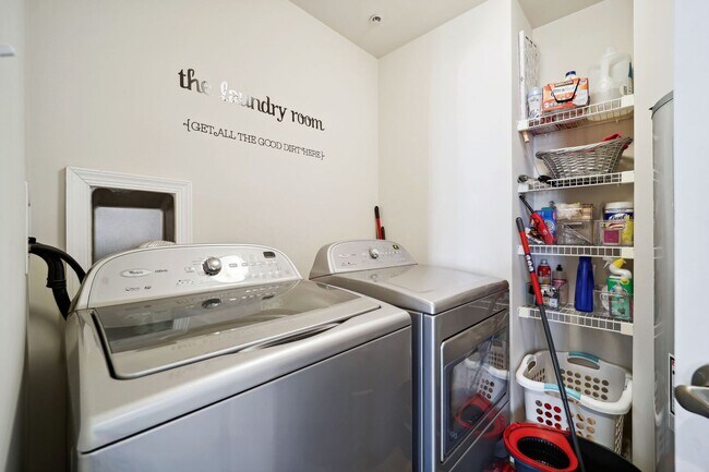 Building Photo - 910 Hall Station Dr