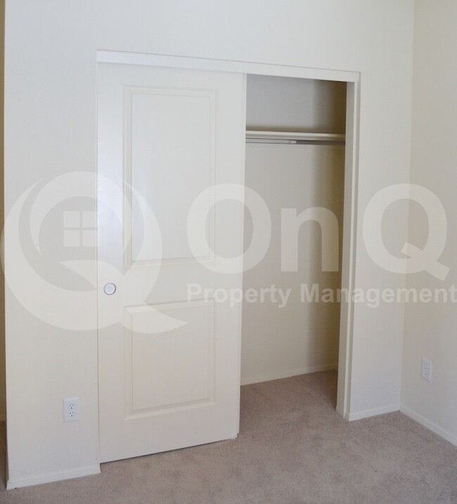 Building Photo - 3113 E Danbury Rd