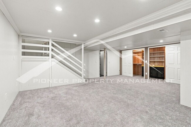 Building Photo - 2598 S Vaughn Way