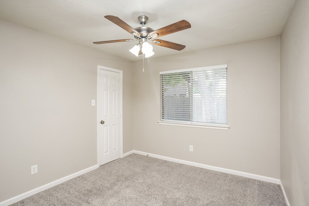 Building Photo - 16751 Dew Drop Ln