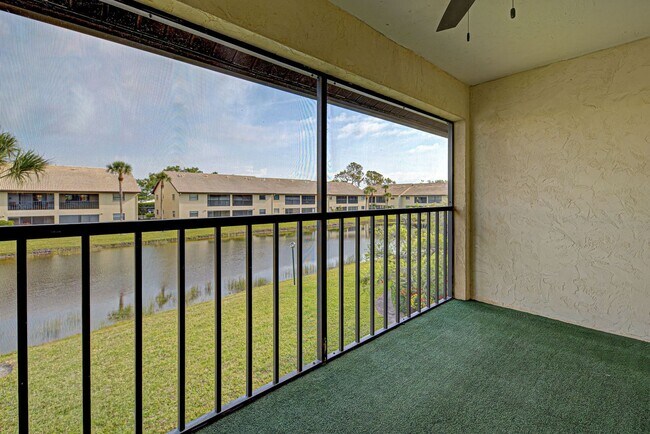 Building Photo - 2BD/2BA Mission Lakes Condo