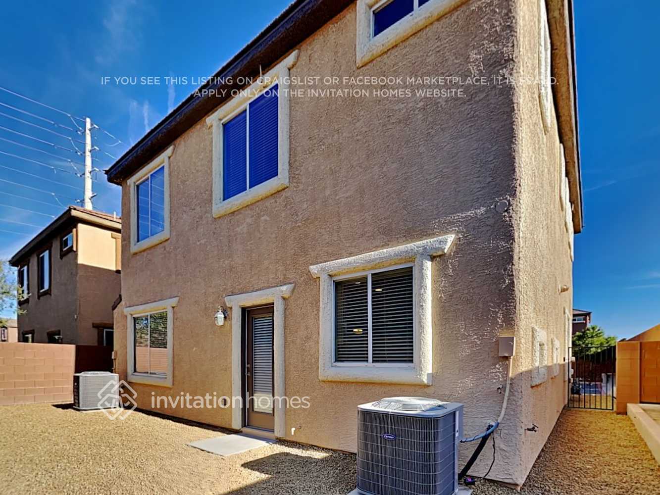 Building Photo - 731 Taliput Palm Pl
