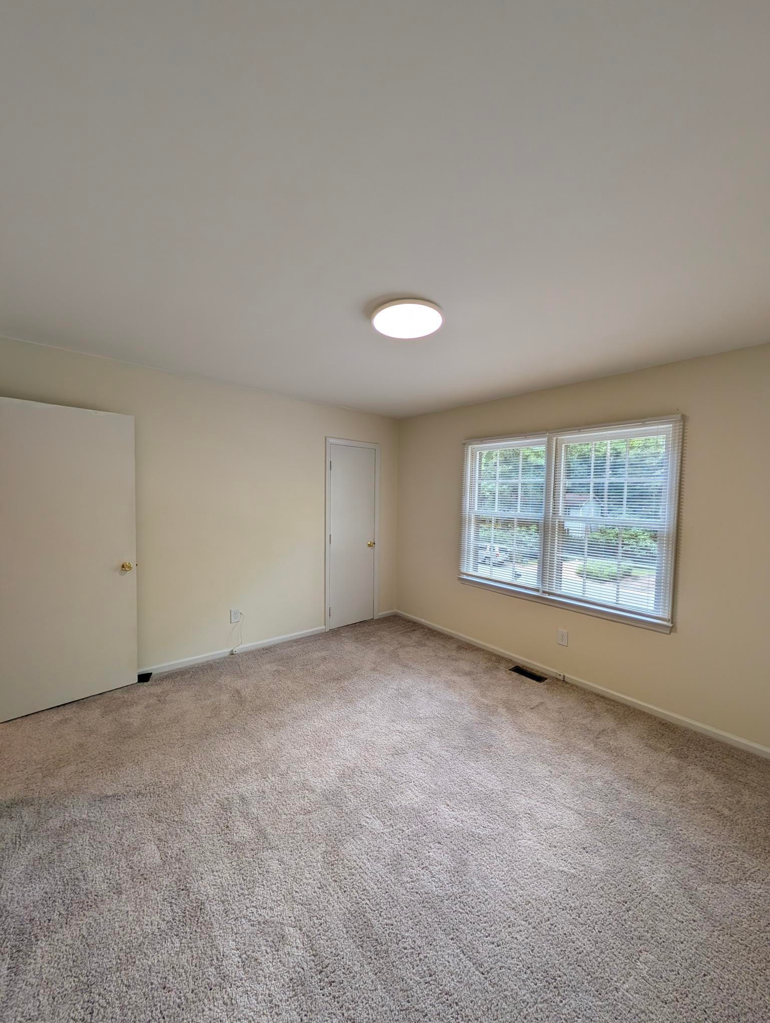 Building Photo - 733 Branniff Dr