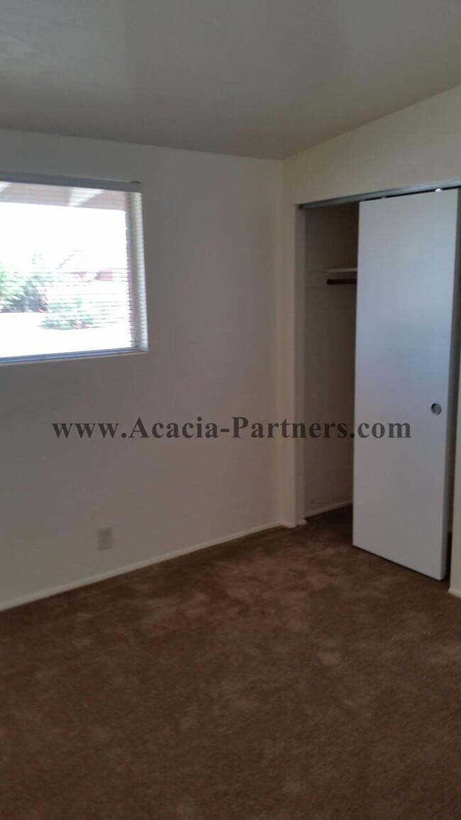 Building Photo - Spacious Eastside Property w/ Fenced Yard