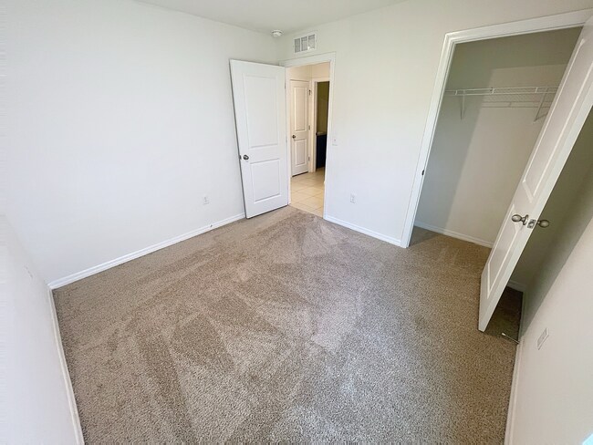 Building Photo - 12159 White Cypress Pl