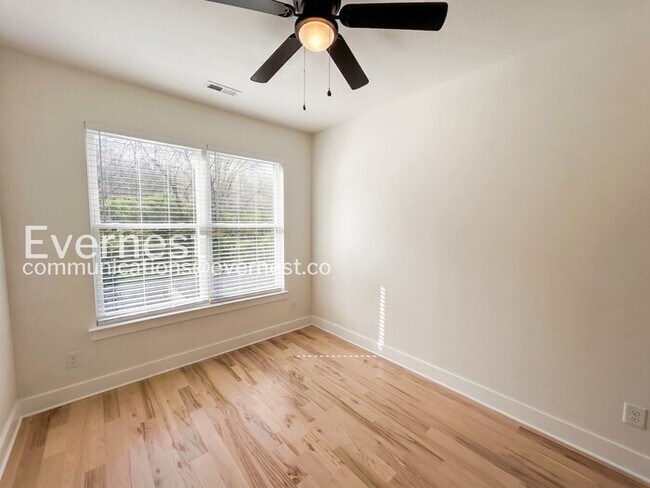 Building Photo - 427 Toney Rd