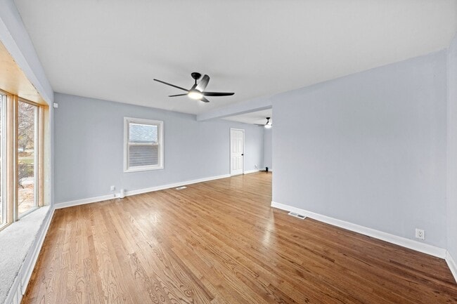 Building Photo - 5352 W 90th St