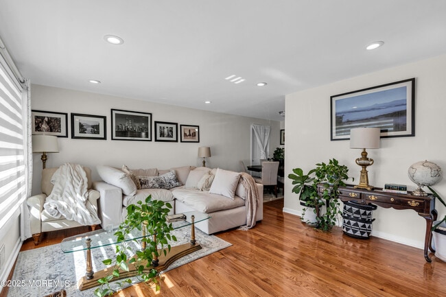Building Photo - 709 Coral Way