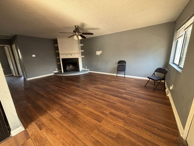 Building Photo - Powell Mill Rd