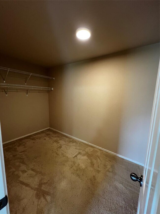 Building Photo - 3133 Henderson Path
