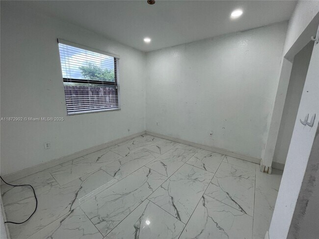 Building Photo - 9244 SW 227th Ln