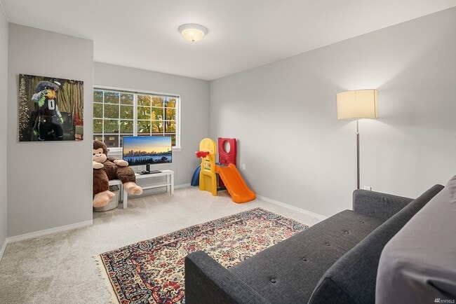 Building Photo - Renton/Talbot area Townhome in gated community!  3 bedroom 3.5 bathroom. Available NOW!!