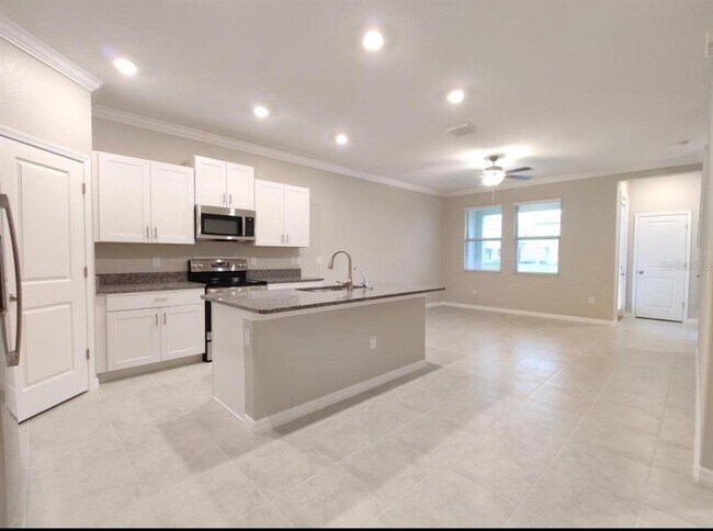 Building Photo - 31894 BLUE PASSING Loop