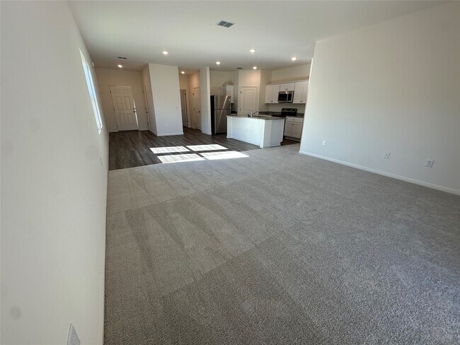 Building Photo - 112 Rother Pl