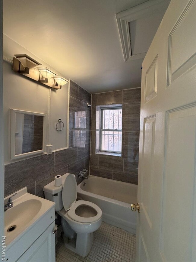 Building Photo - 2627 John R St