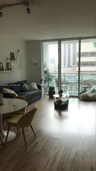 Building Photo - 951 Brickell Ave